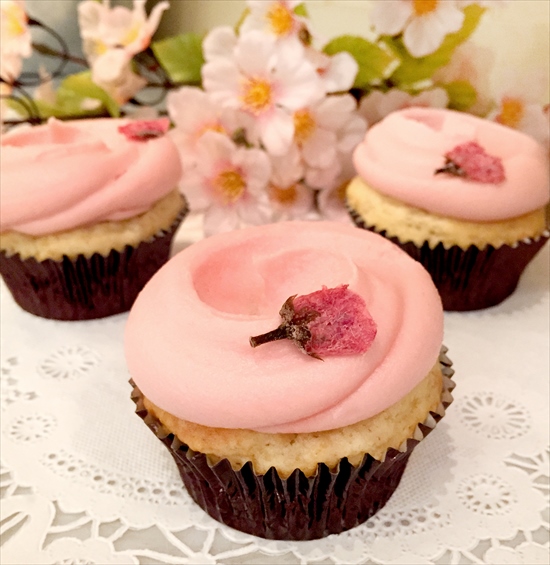 Sakura Cupcake1